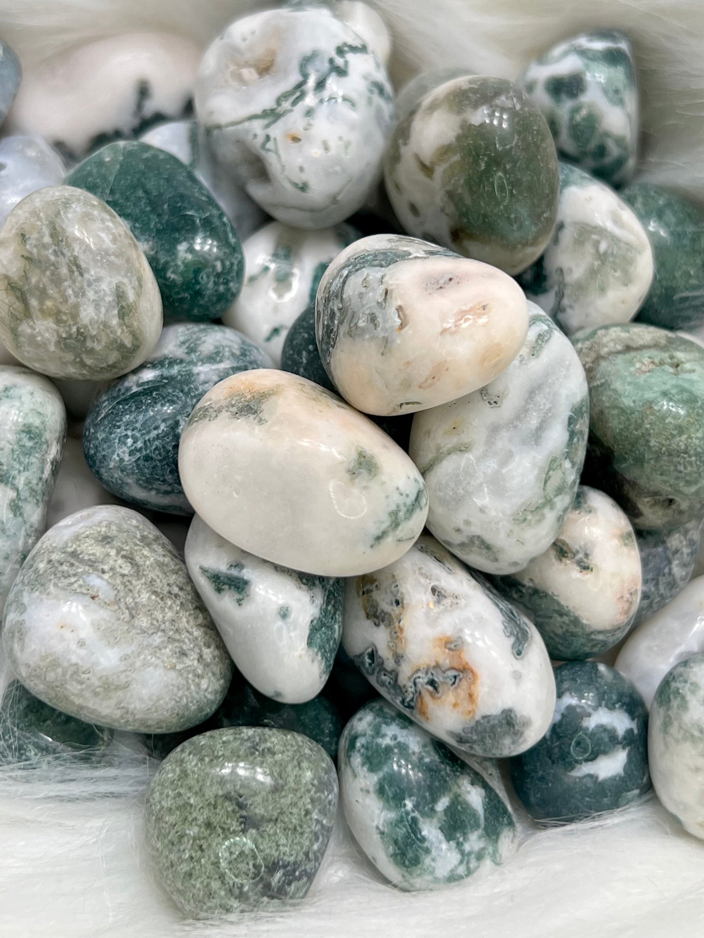 Moss agate gem