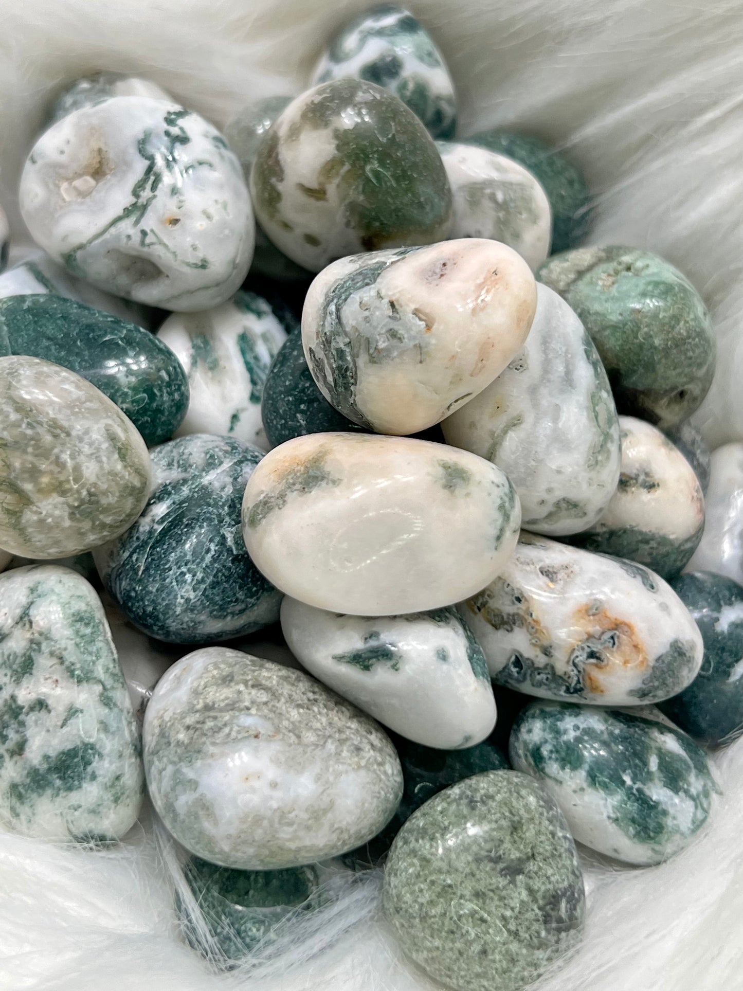 Moss agate gem